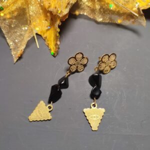 Ατσάλινα κρεμαστά με μαύρα τσιπς και τρίγωνο ατσάλινο μάτι