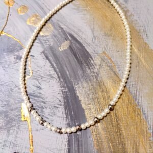 Kολιέ με πέρλες και ατσάλινες σφαίρες