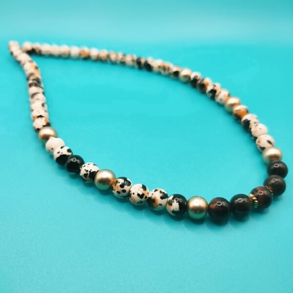 Χειροποίητο κολιέ Ηρώ με πέτρες μάτι τίγρης και ακρυλικές χάντρες