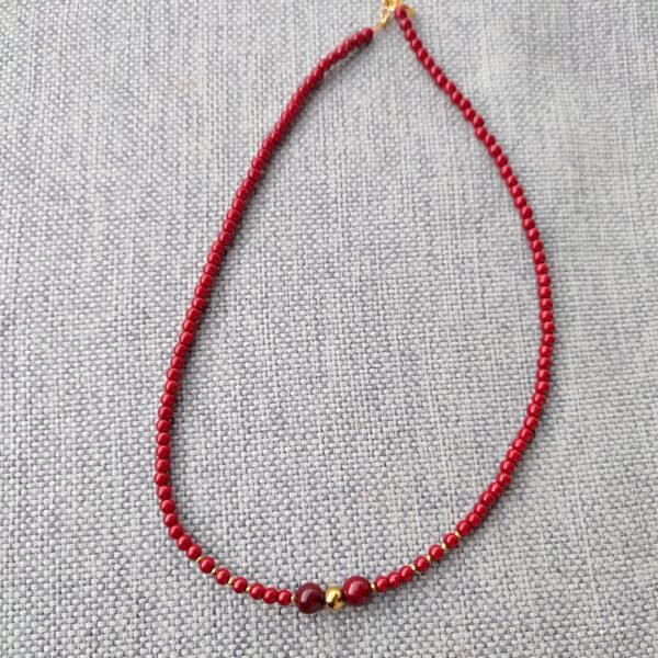 Χειροποίητο κολιέ με ημιπολύτιμες πέτρες μπορντω χαολίτη