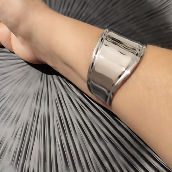 Ατσάλινο βραχιόλι BANGLE κύμα