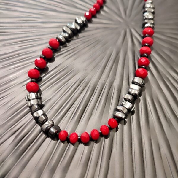 Χειροποίητο κολιέ Αθηνά με αιματίτες και χάντρες