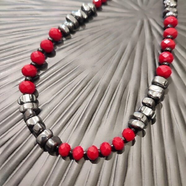 Χειροποίητο κολιέ Αθηνά με αιματίτες και χάντρες