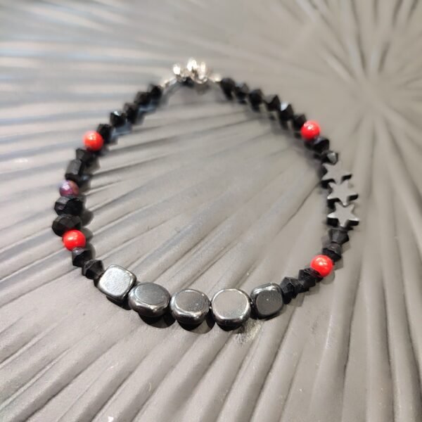 Βραχιόλι χειροποίητο με τετράγωνους αιματίτες