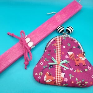 SET Λαμπάδα αρωματική scratched φούξια πλατιά με ασορτί πορτοφόλι