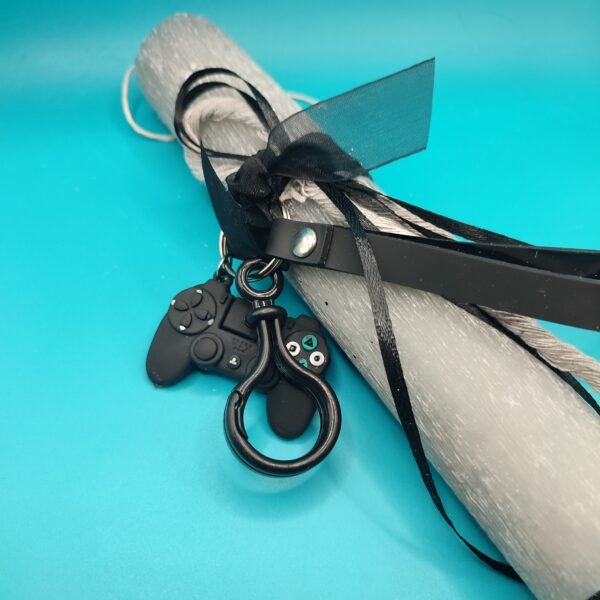 Λαμπάδα κύλινδρος σαγρέ γκρι αρωματική μπρελόκ Playstation